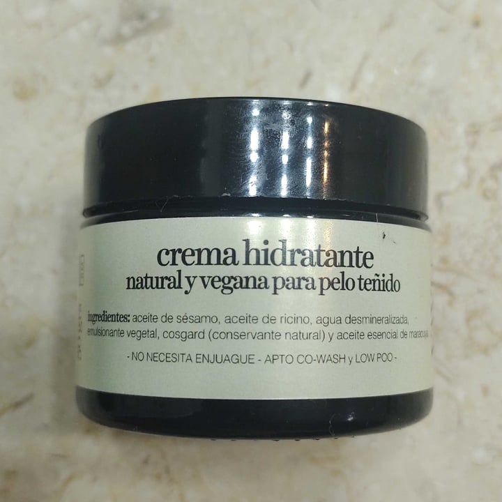 review photo of Vayu Crema hidratante shared by @marfasciolo on 01 Nov 2021 - review