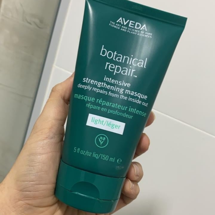 review photo of Aveda Botanical repair strengthening leave-in treatment shared by @michellemartins24 on 26 Jul 2021 - review