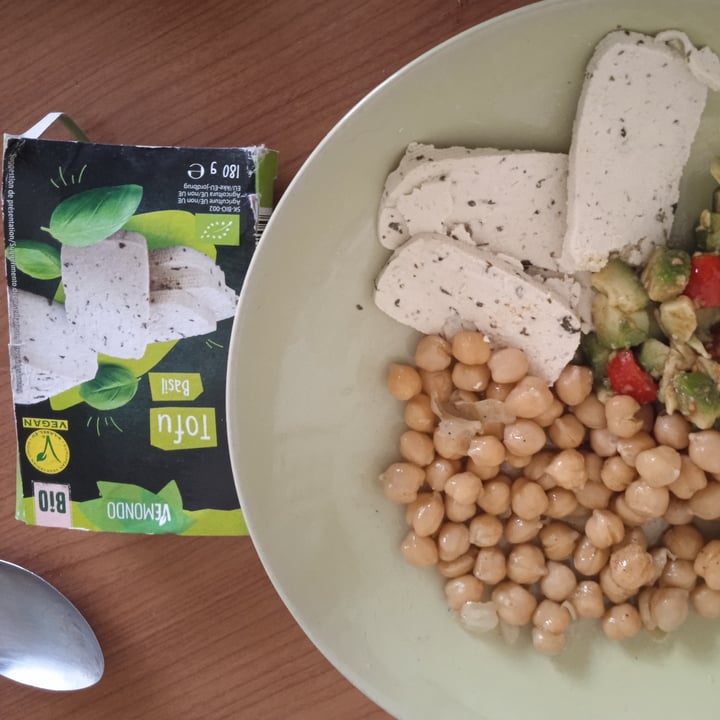 photo of Vemondo tofu al basilico shared by @pacodog on  26 Oct 2022 - review