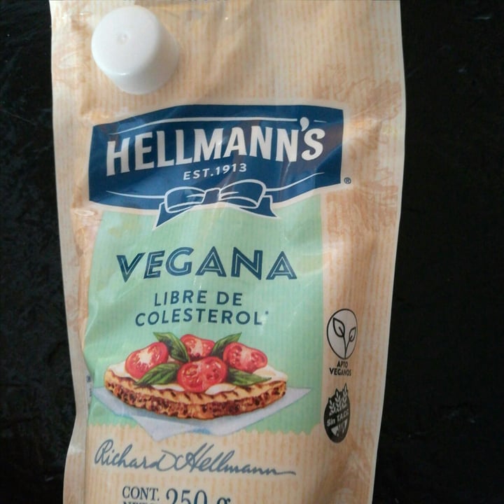 photo of Hellmann’s Hellman’s Vegan Mayonnaise shared by @agu on  30 Apr 2021 - review