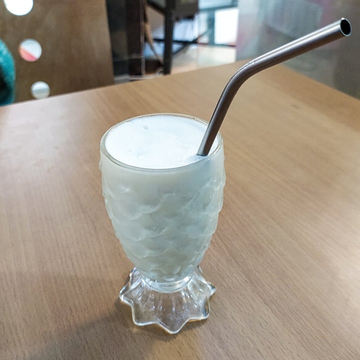 photo of Elysian Delights Butterscotch Shake shared by @veganbhumika on  26 Nov 2022 - review