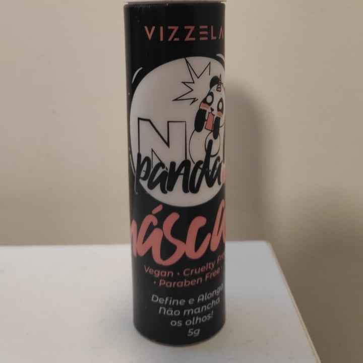 photo of Vizzela Cosméticos Máscara para cílios shared by @jutamanini on  04 May 2022 - review