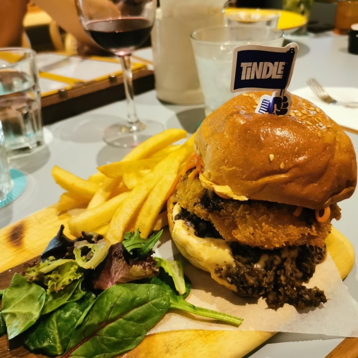 photo of Privé Paragon Sweet & Sticky Panko-Crusted TiNDLE™ Burger shared by @deepaknk on  09 Apr 2021 - review