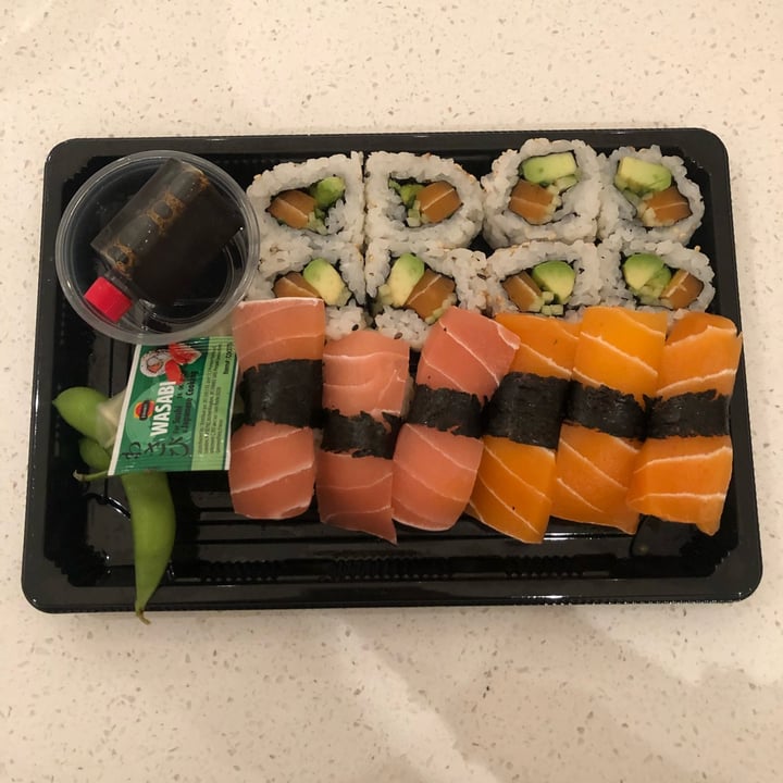 photo of Crazy Vegan Sushi Vegan Deluxe Box shared by @jessskh on  27 Jan 2022 - review