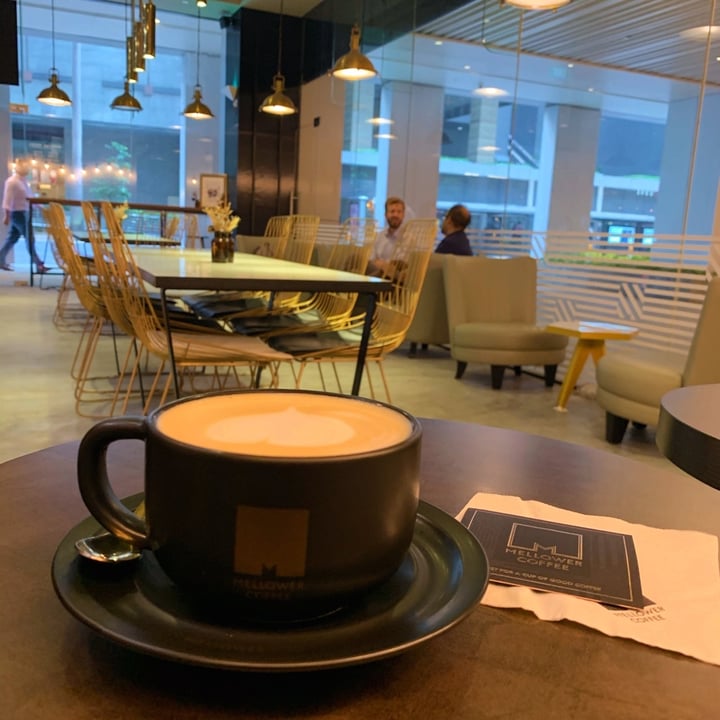 review photo of Mellower Coffee Singapore Oat milk Latte shared by @lasithalokuge on 23 Jan 2020 - review