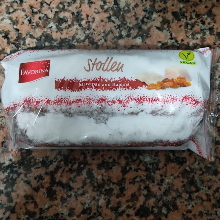 photo of Favorina Stollen shared by @alexxzamo on  25 Nov 2021 - review