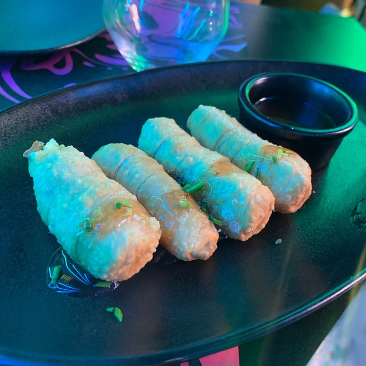 photo of Guakame Street Food Teques con salsa sweet chili shared by @aitormartinezr on  31 Jul 2022 - review