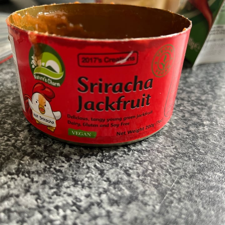 photo of Nature's Charm Sriracha Jackfruit shared by @ameriamber on  16 Oct 2021 - review