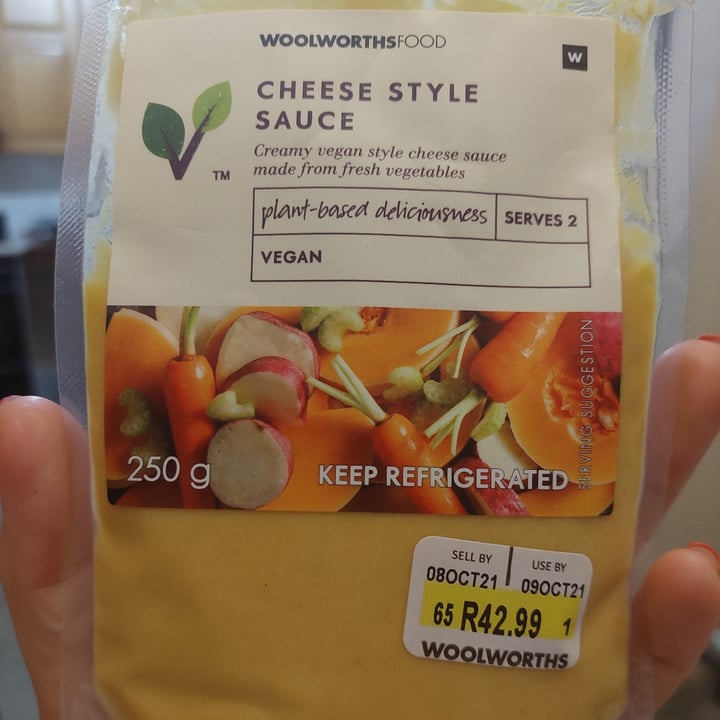 photo of Woolworths Creamy Cheese Style Sauce shared by @lianapapa on  08 Oct 2021 - review