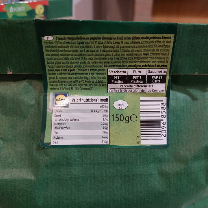 review photo of Vemondo Tramezzini Con Tofu Zucchine Pomodorini E Basilico shared by @valcor on 05 Apr 2022 - review