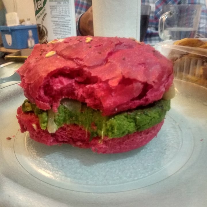 photo of La Burguesía Delivery Vegan Burguer shared by @flxren on  22 Jun 2021 - review
