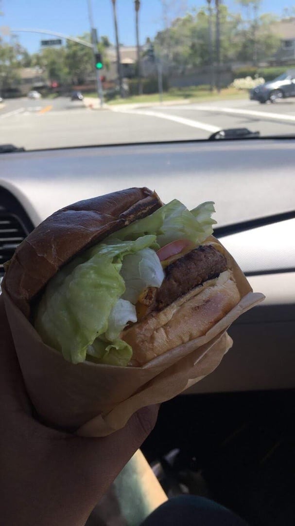 photo of Veggie Grill Beyond Meat Patty Melt shared by @veganlita on  06 Jan 2020 - review