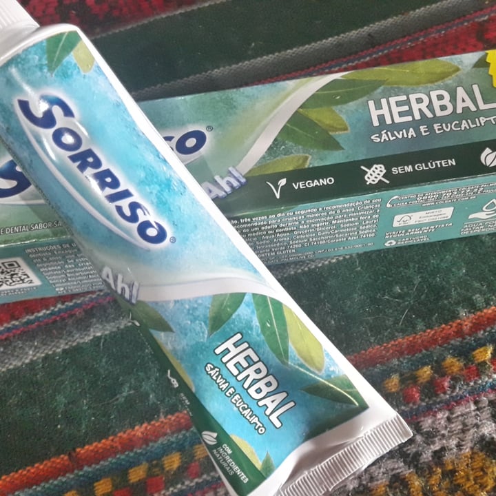 photo of creme dental sorriso Creme Dental Herbal salvia e eucalipto shared by @mya2022 on  30 Jan 2023 - review