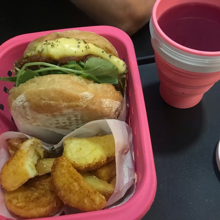 review photo of Animal Chef Hambúrguer + Batata shared by @karynacezar on 14 Jul 2021 - review