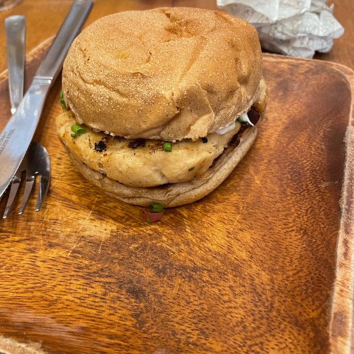 photo of Three Buns Quayside TiNDLE™ Hustle shared by @themancvegansg on  07 Apr 2021 - review