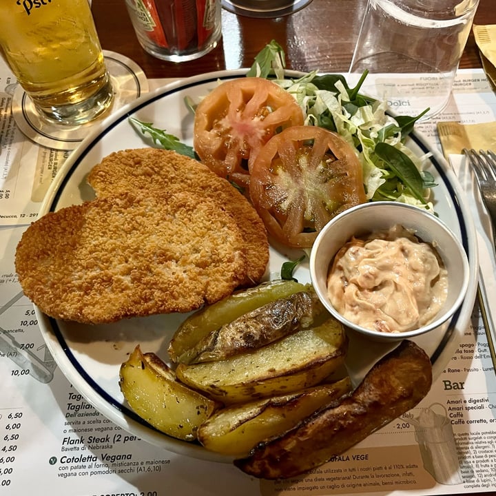 photo of Nessie Pub Cotoletta Vegana shared by @valevillacci on  06 Dec 2021 - review