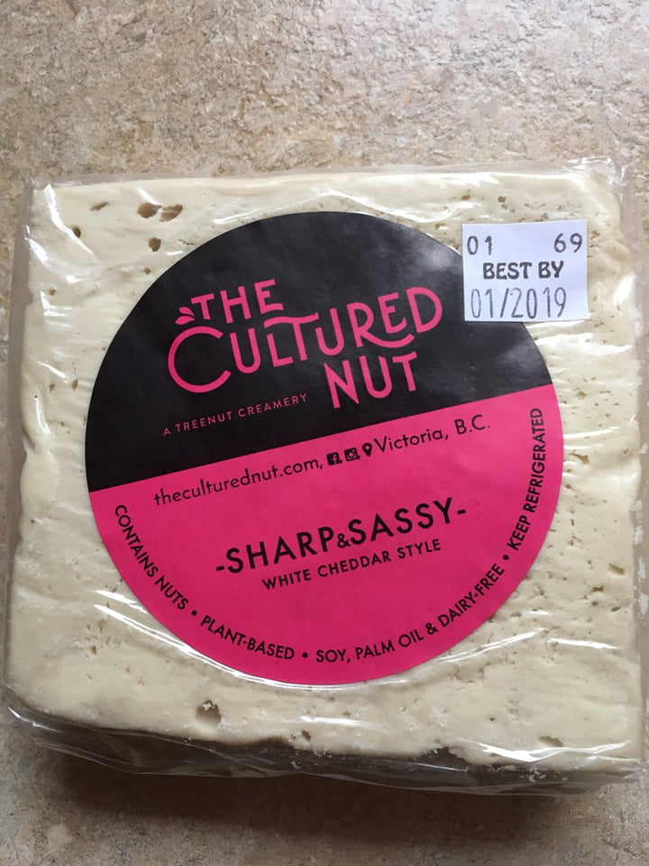 photo of The Cultured Nut Cultured Nut - Sharp and Sassy (Sharp Cheddar Style) shared by @maggie on  29 Dec 2018 - review