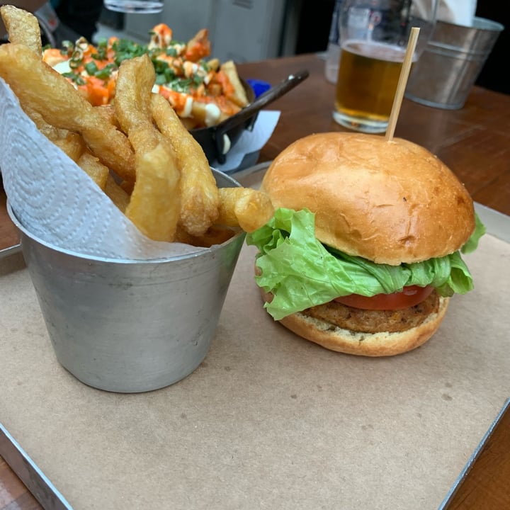 photo of CERVECERIA PEÑA PALERMO Hamburguesa vegana shared by @jessylzm on  14 Feb 2022 - review