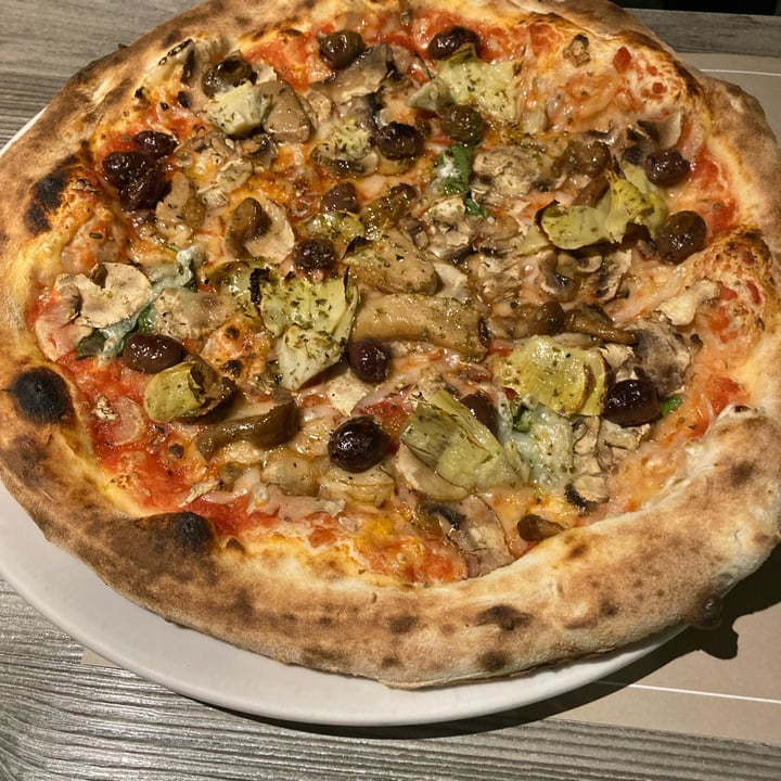 photo of Pizzeria Fratelli Roselli Pizza Classicveg shared by @annabbi on  09 Mar 2022 - review