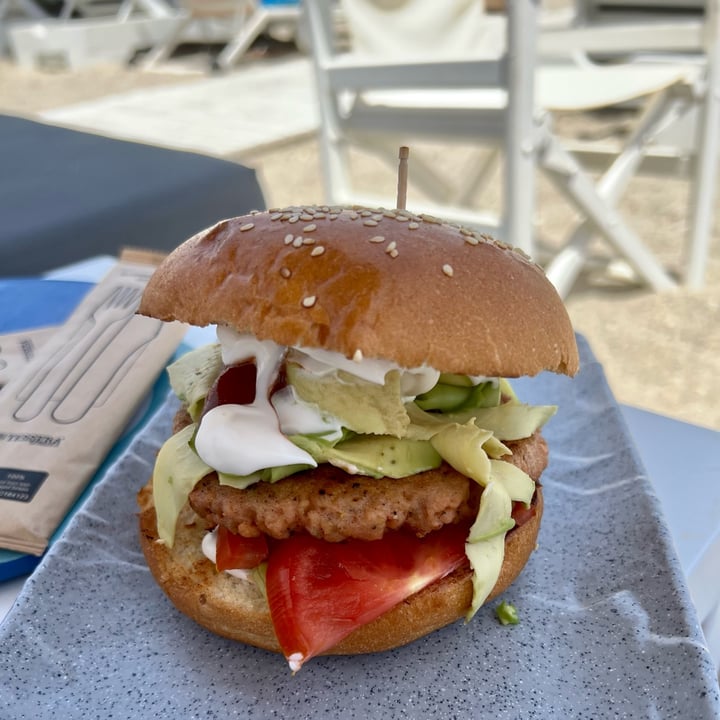 photo of Nissi beach cafe bar Vegan Burger shared by @adibzbibz on  23 Jun 2022 - review