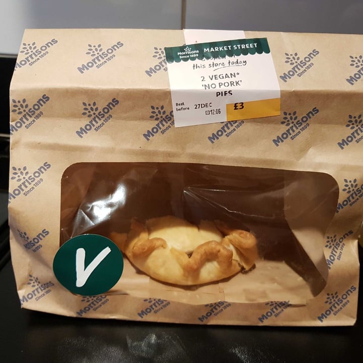 photo of Morrisons 2 Vegan No-Pork Pies shared by @kkrsty on  27 Dec 2019 - review