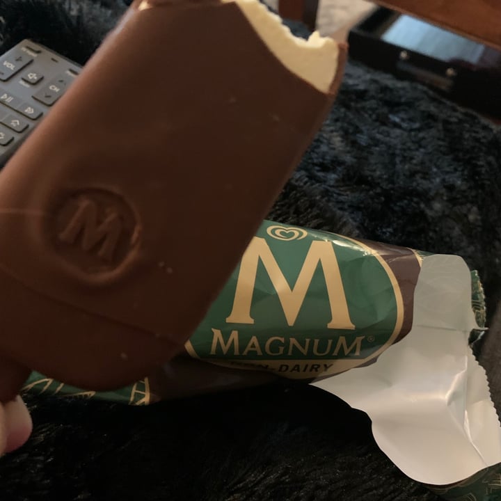 review photo of Magnum Dairy Free Classic shared by @petrward on 09 Jun 2021 - review