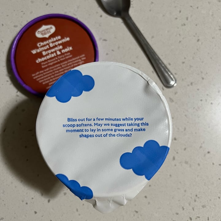 review photo of Coconut Bliss Chocolate Walnut Brownie shared by @gassia on 06 Jan 2022 - review