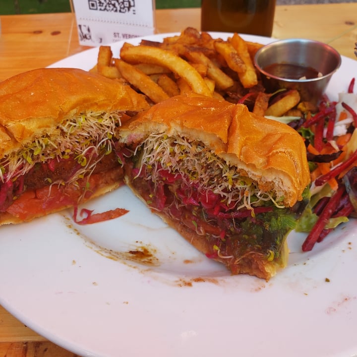 photo of St Veronus Cafe and Tap Room Sesame BBQ Tofu Sandwich shared by @sameekinz on  06 Aug 2020 - review