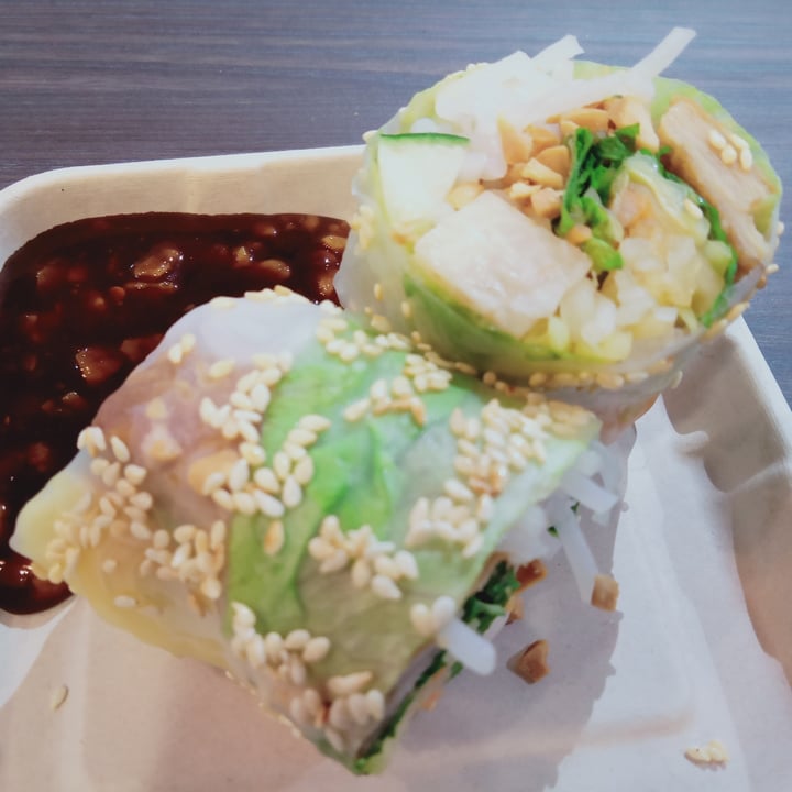 photo of The Kind Bowl Summer Roll shared by @veganspicegirl on  23 Oct 2021 - review