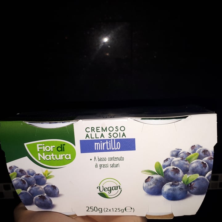 review photo of Fior di Natura Yogurt Cremoso Alla Soia Mirtillo shared by @saracinesca on 24 Mar 2022 - review