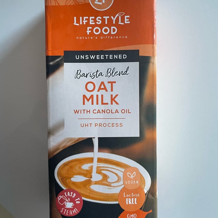 review photo of Lifestyle Food Unsweetened Oat Milk shared by @elainee on 05 May 2022 - review