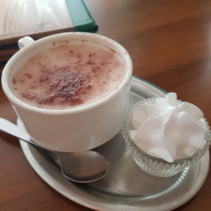 photo of Café Katzentempel Hot Cocoa With Cream shared by @dourayra on  07 Jan 2020 - review