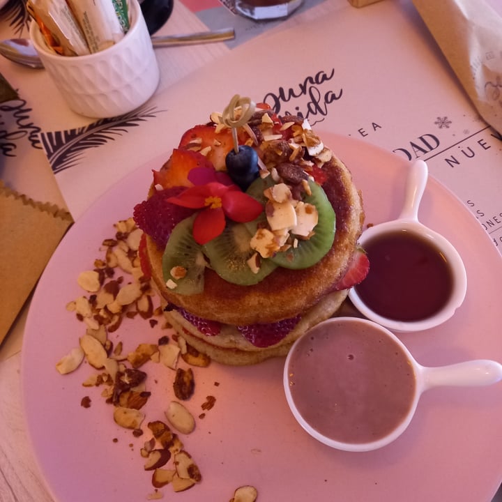 photo of Pura Vida veggie and vegan Pancakes shared by @lauramartinezrom on  13 Feb 2022 - review