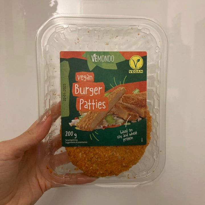 photo of Vemondo  Vegan Burger Patties shared by @larazane on  17 Jan 2023 - review