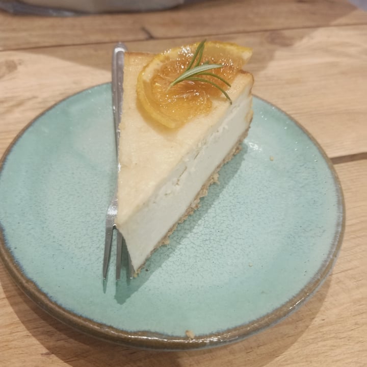 photo of Lá Studio New York cheese cake shared by @conjuringwanderlust on  05 Oct 2020 - review