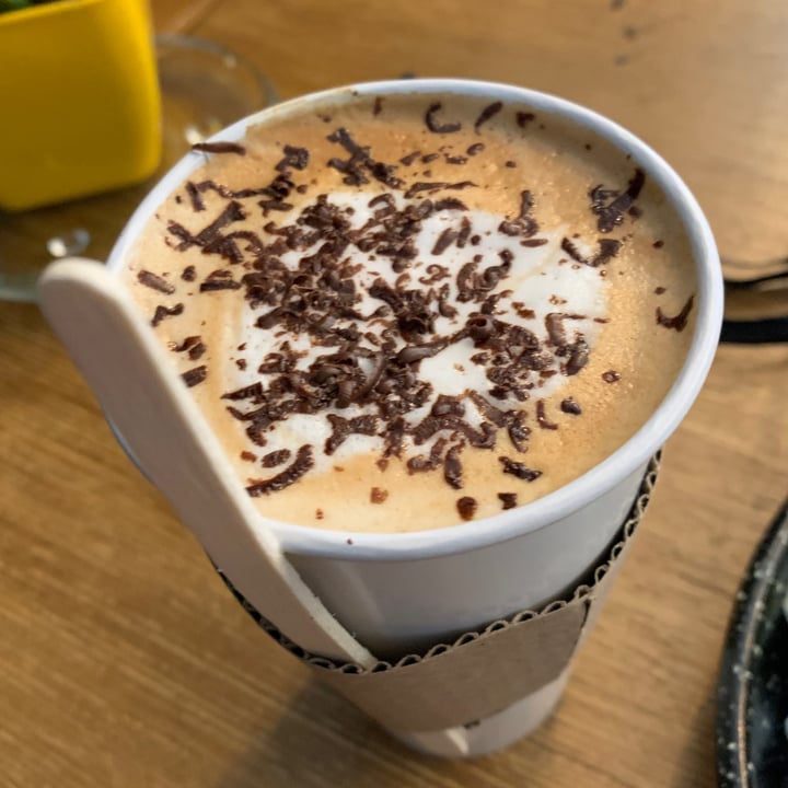 photo of Mönt take away Café Con Leche Vegetal shared by @isacarpintino on  28 Jul 2021 - review