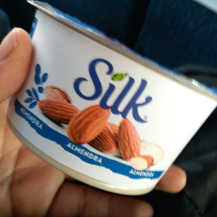 photo of Silk Alimento fermentado de almendra + Probióticos shared by @124irissa on  11 Dec 2021 - review