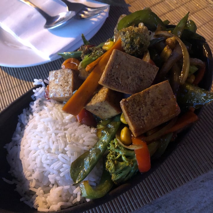 photo of Medusa Beach Club vegan wok shared by @laurenmitchell on  18 Nov 2022 - review