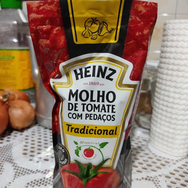 photo of Heinz Molho de tomate shared by @patriciats on  11 May 2022 - review
