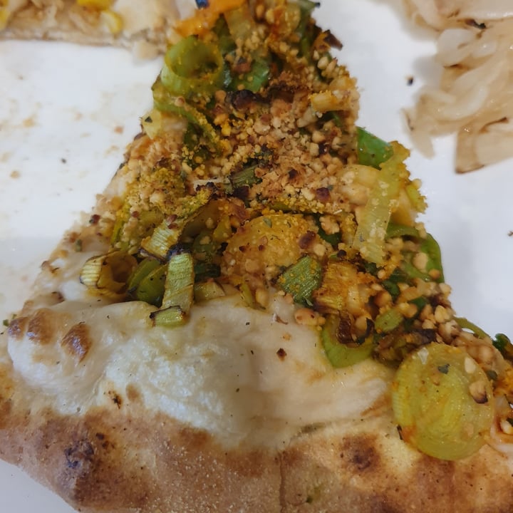 photo of Pop Vegan Food Pizza de Alho Poro shared by @soninha on  14 May 2022 - review