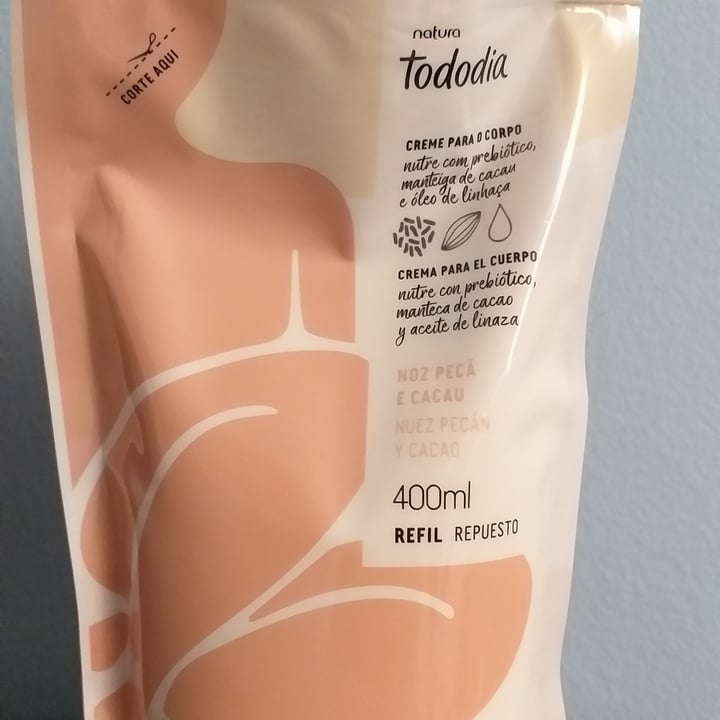 photo of Natura Creme Corporal Noz Peça e Cacau shared by @laurenkrause on  26 Apr 2022 - review