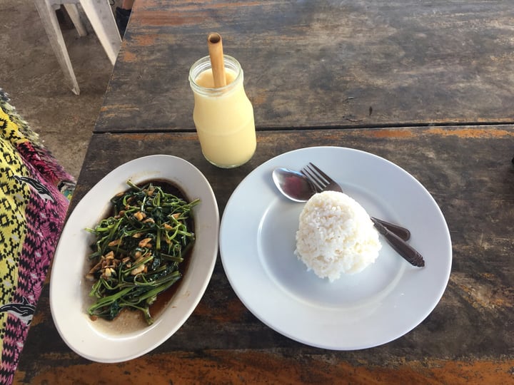 review photo of Levine's Eatery Adobong Kangkong in Garlic Sauce shared by @veganmissjo on 03 Jan 2019 - review
