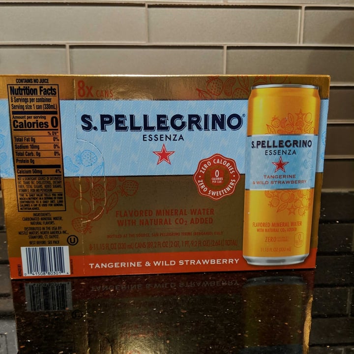review photo of S. Pellegrino Essenza Flavored Mineral Water Tangerine & Wild Strawberry shared by @dianem05 on 16 Mar 2021 - review