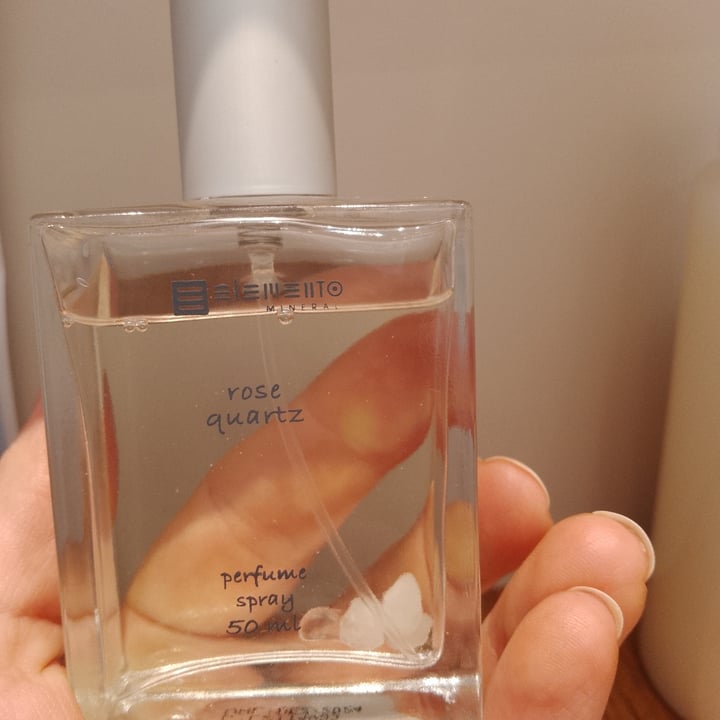 photo of Elemento mineral Perfume Elemento Mineral Rose Quartz shared by @julianafialka on  17 Jul 2022 - review