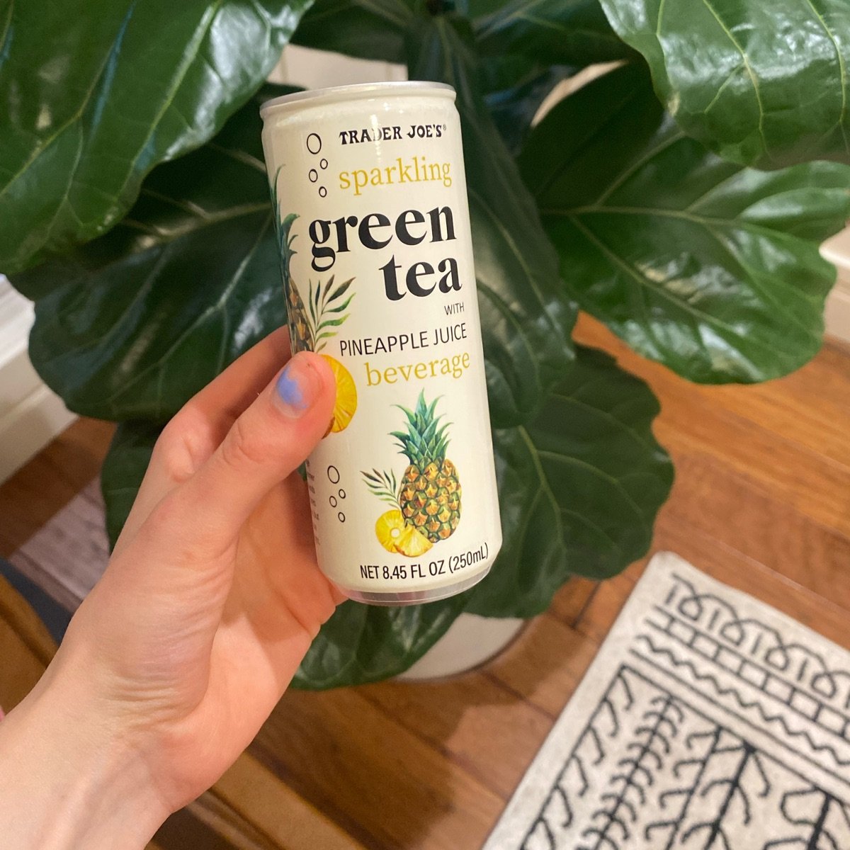 Trader Joe's Sparkling Green Tea with Pineapple Juice Reviews abillion