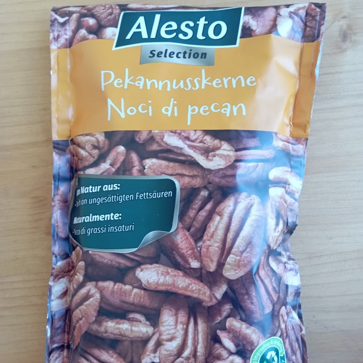 photo of Alesto Alesto pecans shared by @messyblogger on  03 Jul 2022 - review