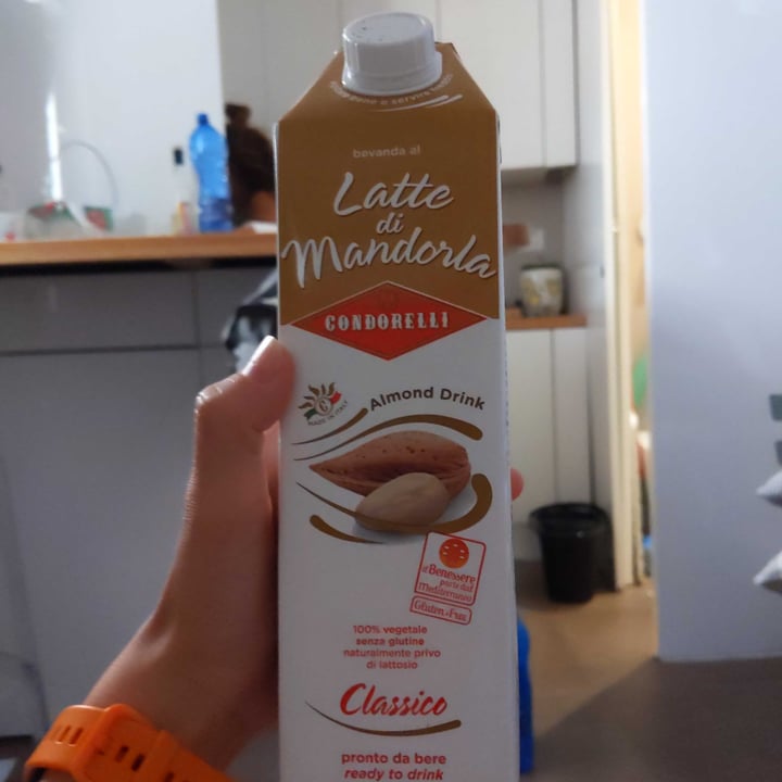 photo of Condorelli Latte di mandorla shared by @cecizanini on  16 Jul 2021 - review