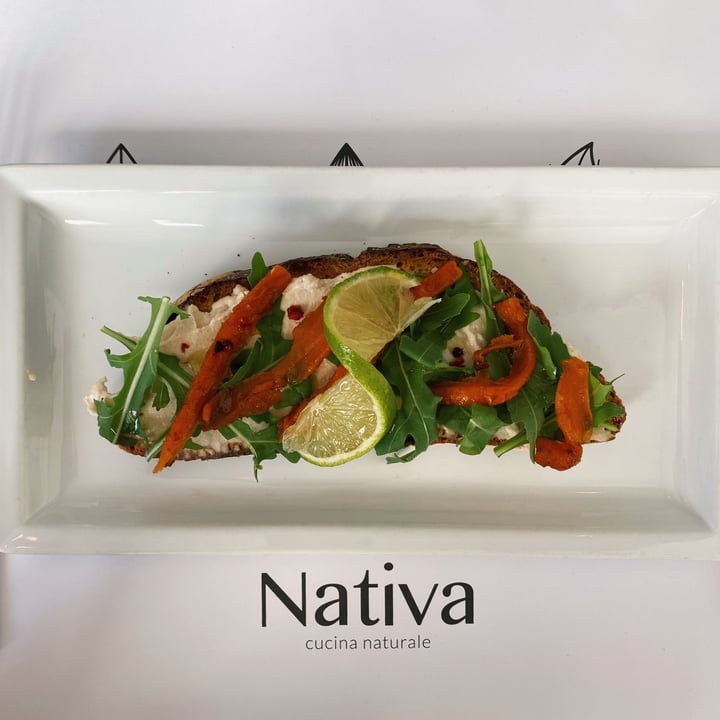 photo of Nativa Ristorante Bruschetta con formaggio cremoso vegetale, "salmone" felice, rucola, lime e pepe rosa. shared by @wabiside on  01 Aug 2022 - review