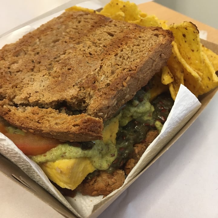photo of Y la Vaca Chocha Sandwich Con Tofu shared by @lix on  21 May 2022 - review