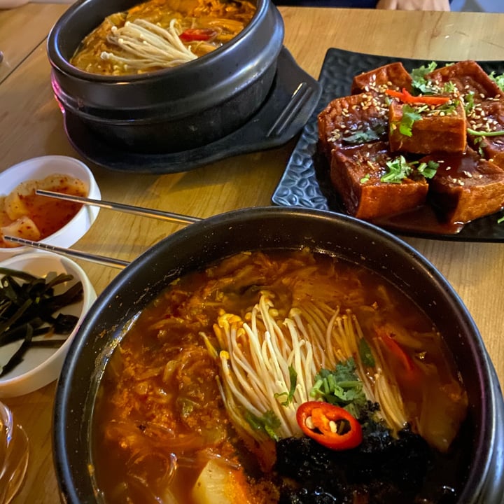 photo of The Boneless Kitchen Kimchi Jjigae (Spicy and Sour Kimchi Stew) shared by @ophi on  26 Nov 2020 - review